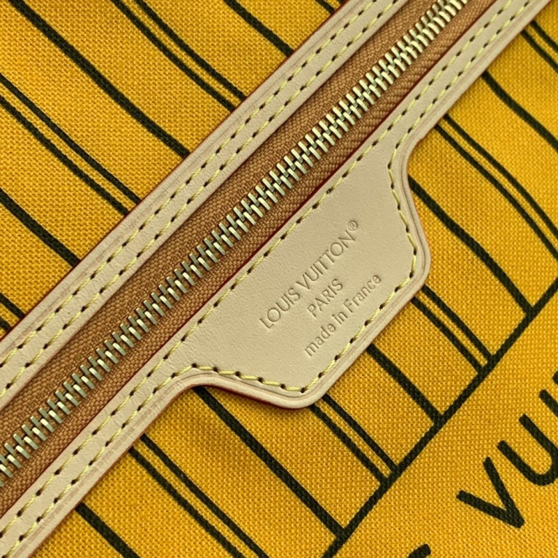 LV Shopping Bags